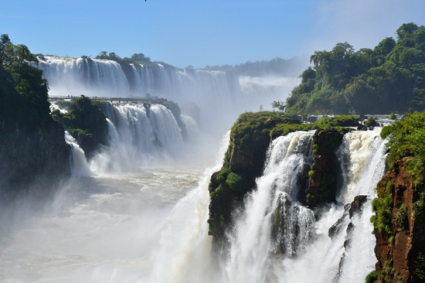 Traslados en Iguazú, Cataratas Argentinas y Brasileras